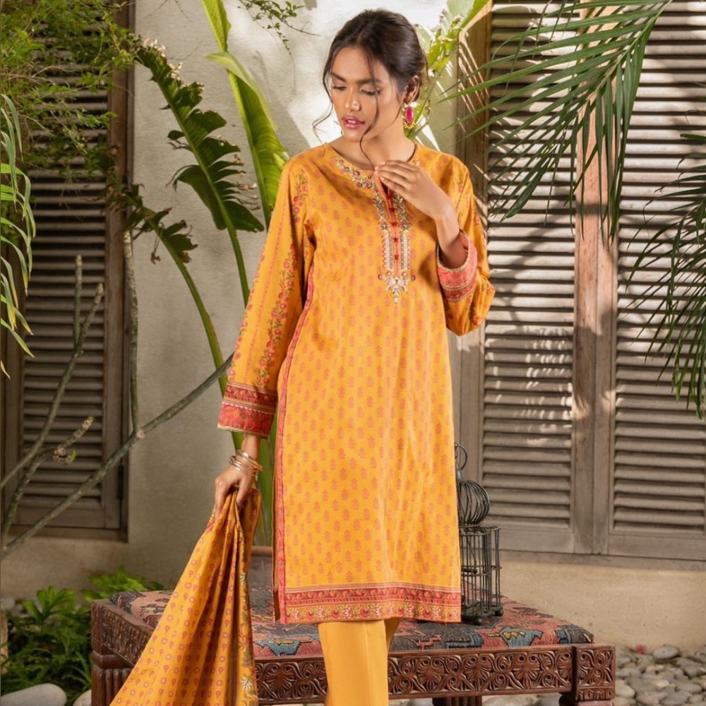 Zeen Yellow Printed Suit (Kurta, Trouser, Dupatta)